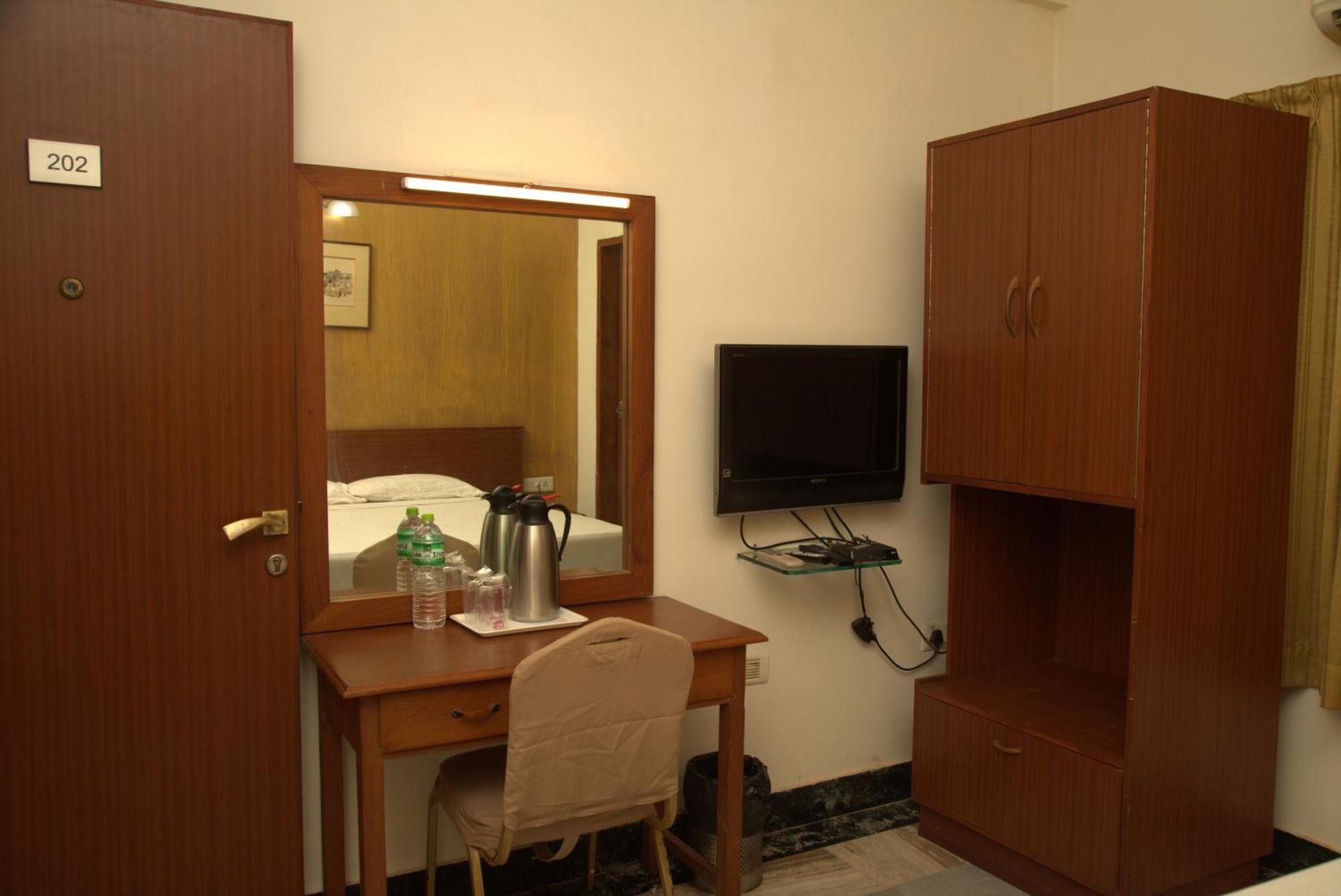Kings Hotel Egmore Chennai Exterior photo